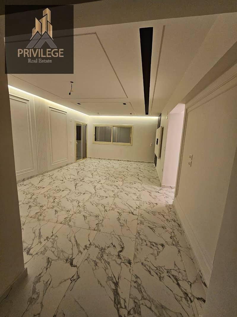 5 WhatsApp Image 2025-10-16 at 17.34. 41_e0100947 - Copy. jpg