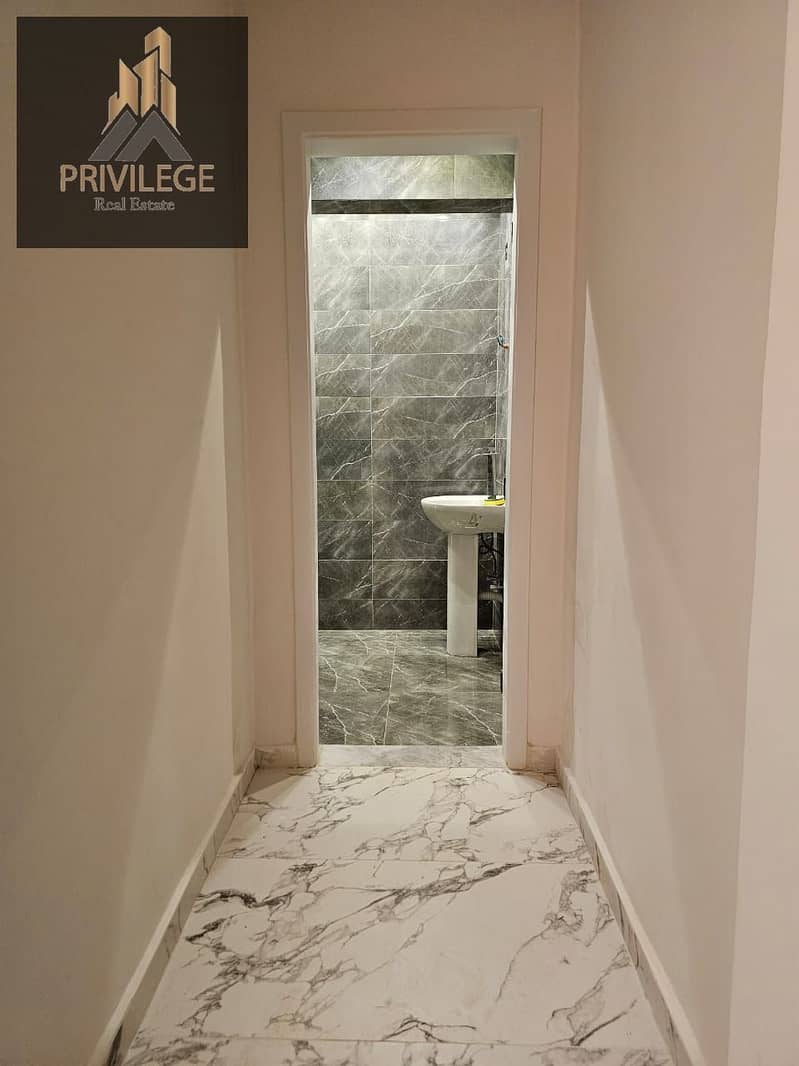 10 WhatsApp Image 2025-10-16 at 17.34. 47_127262a9. jpg