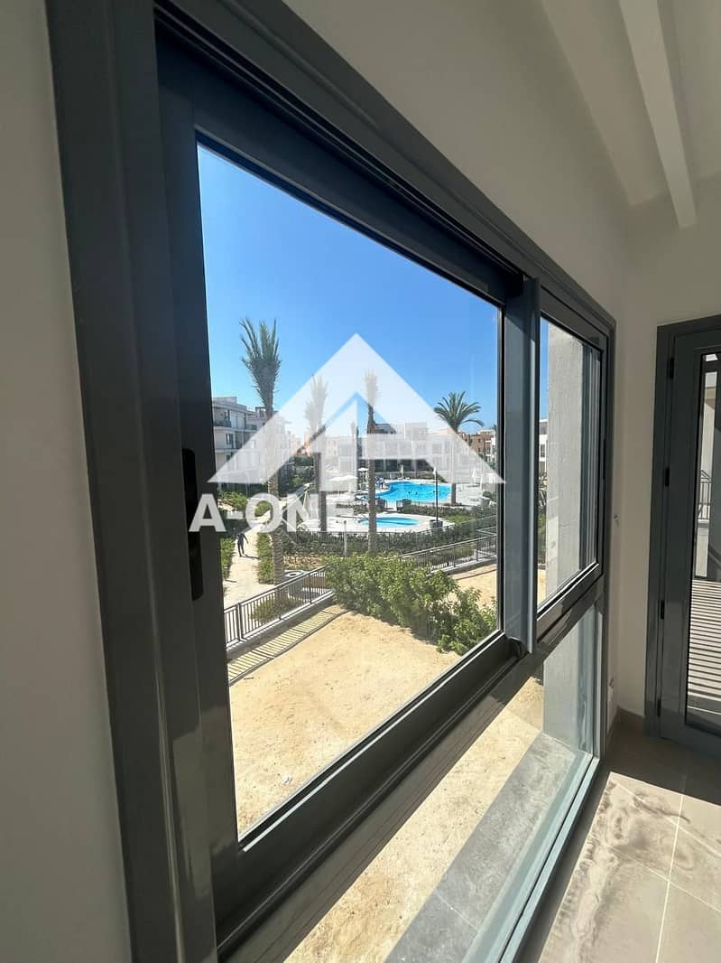 2 65e7db02-41c3-473c-b944-46753a7d79b7. jpeg