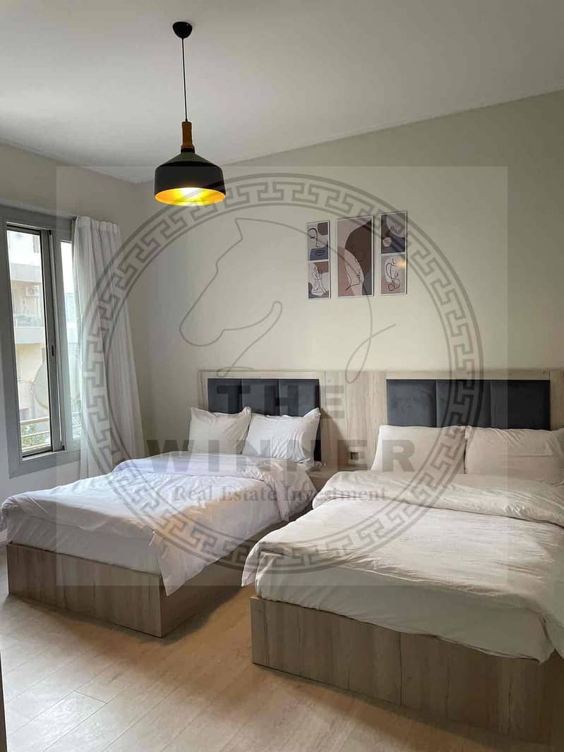 5 b4027bb6-956d-466a-b6a9-98efa128dd4d. jpg