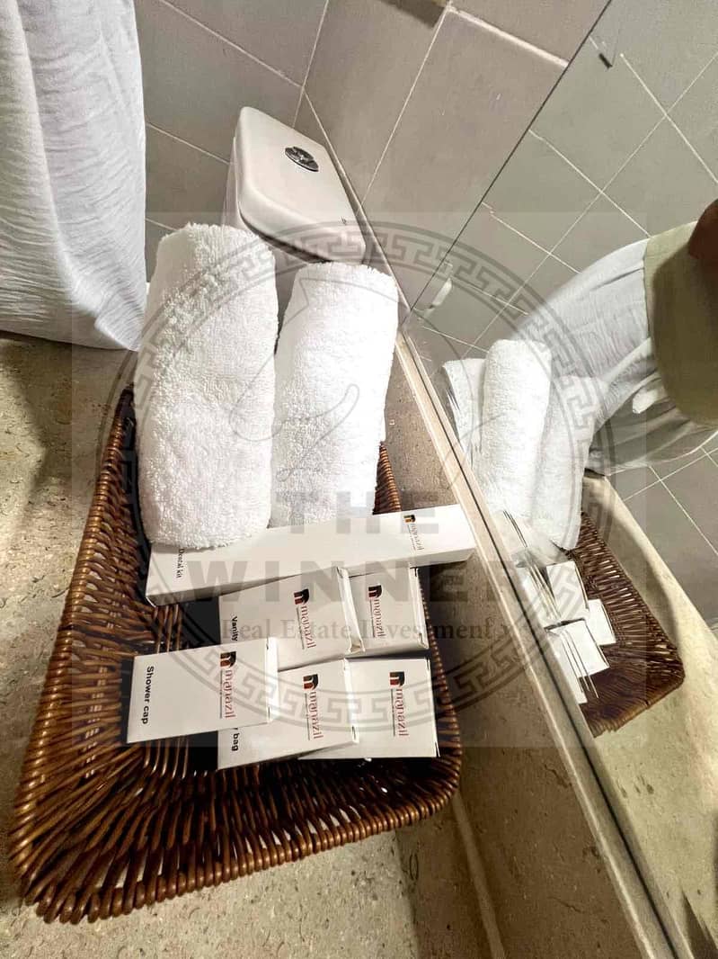 8 2200f70d-9788-442c-a1d5-77aa9eea2294. jpg