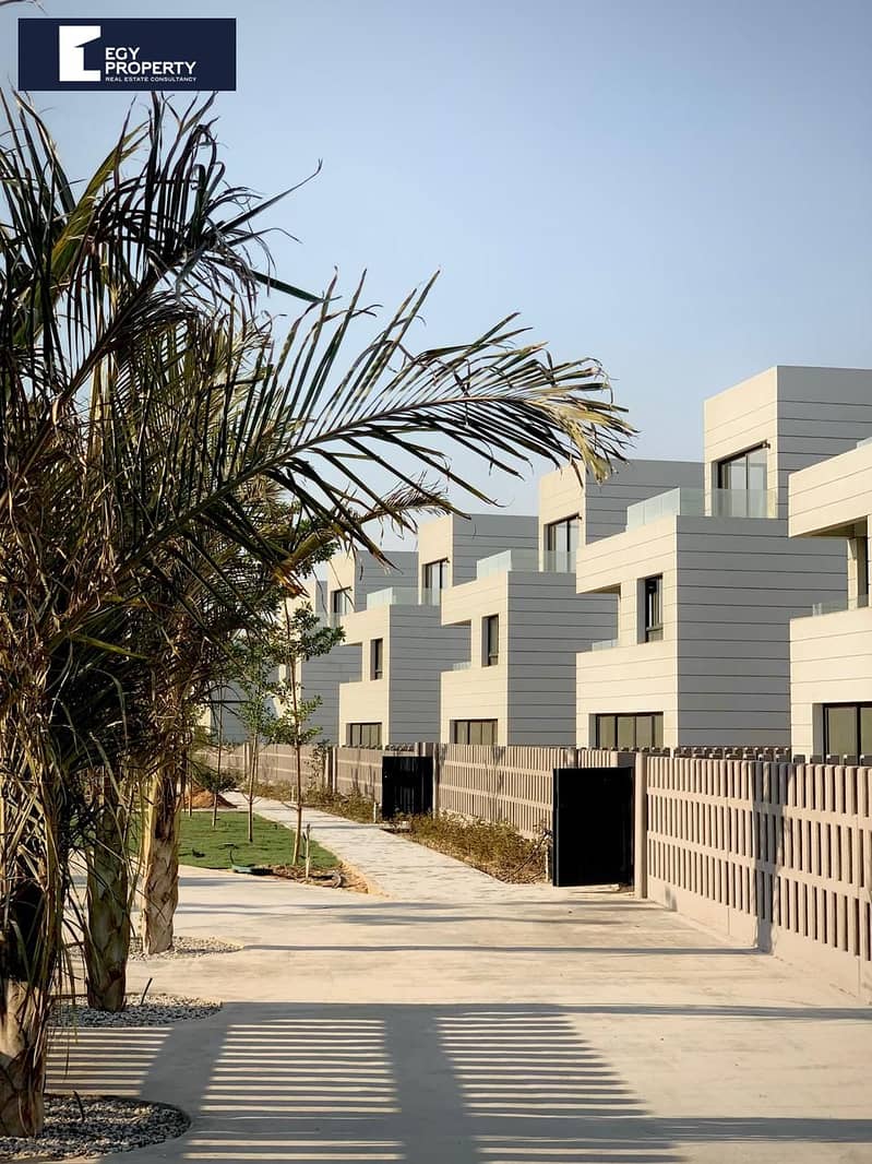 8 ce5f2ab2-7c6a-44d2-ab68-50a0a21e2b0c. jpg