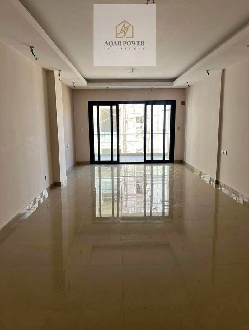 4 37ee5298-5630-4e4e-a023-9c0653a58e6c. jpeg