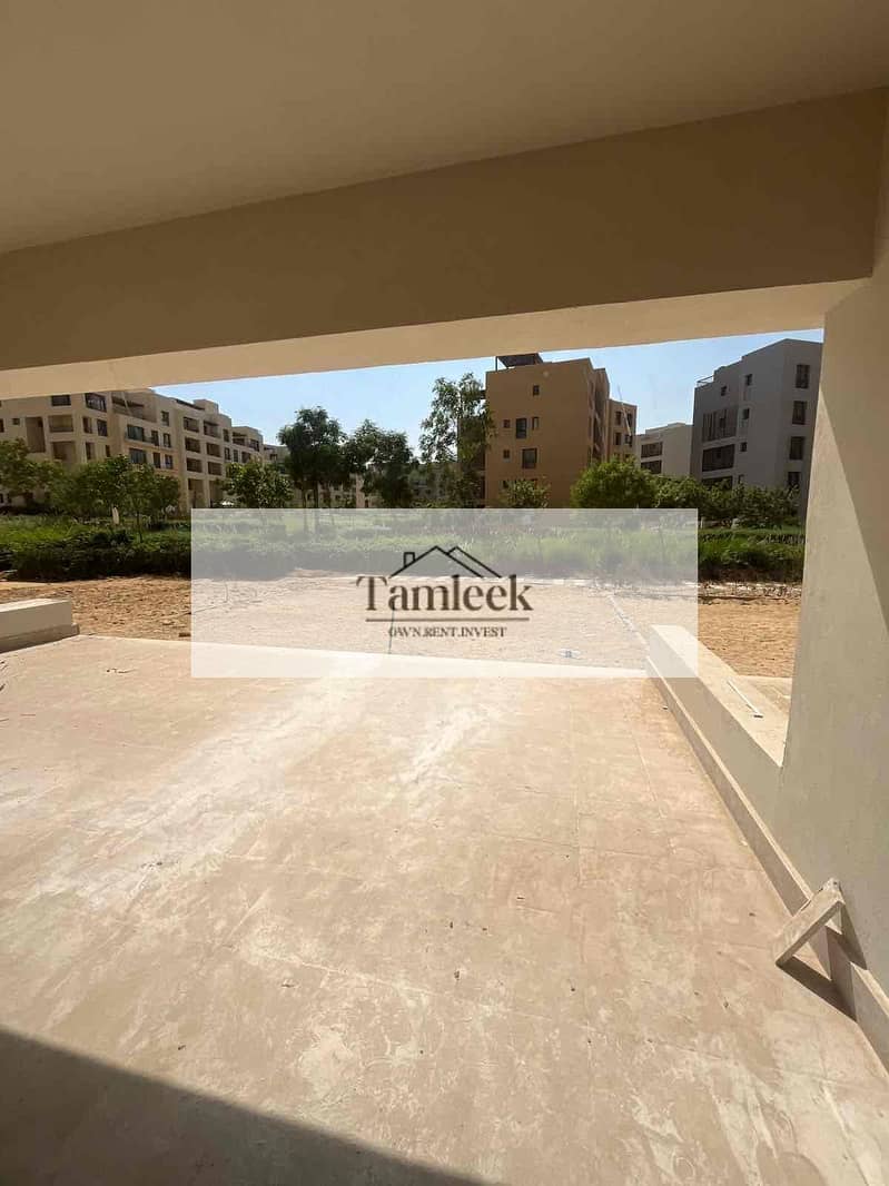 3 f96047bf-5c11-4528-8db6-0af5be81130a. jpg