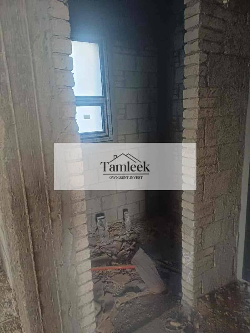 8 d7dd849c-1e56-4bdb-b4af-0692f9331df7. jpg