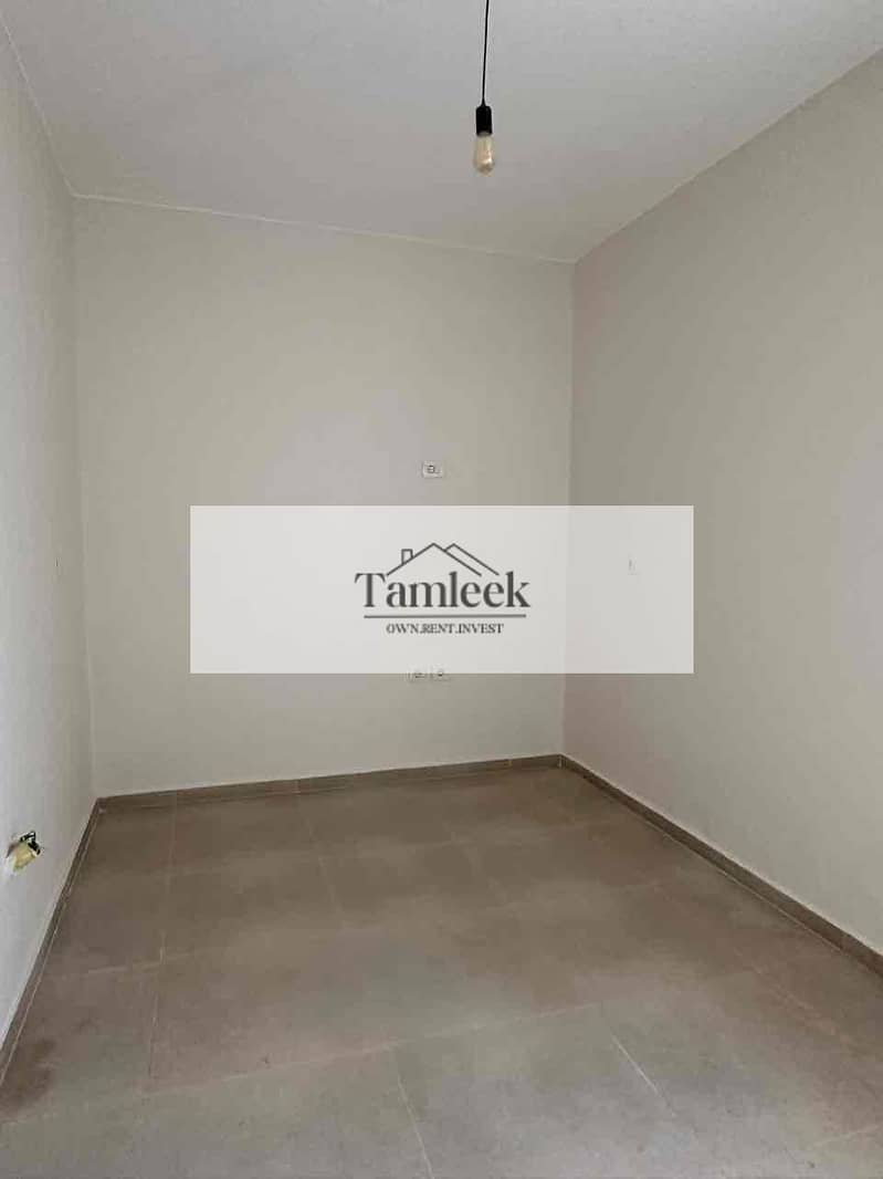 4 f44b8447-a5f0-4749-b012-62738d53c471. jpg