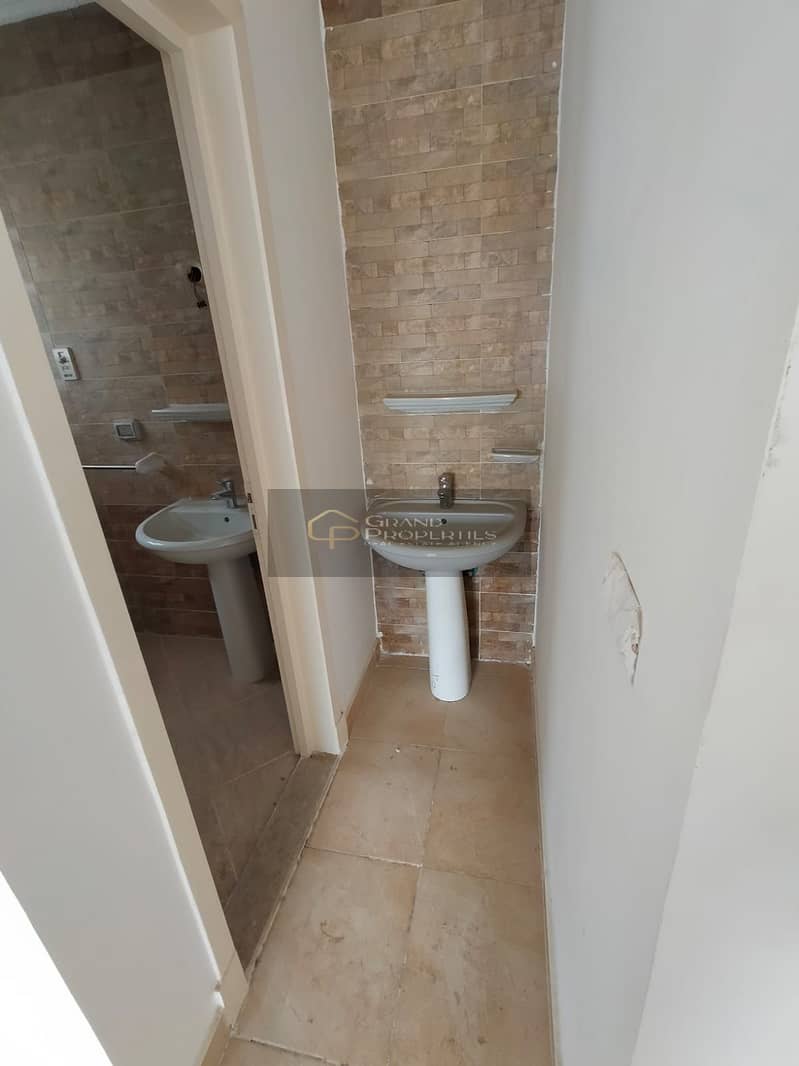 6 6f0ba6bd-0456-44ab-92d7-b082743426f5. jpg