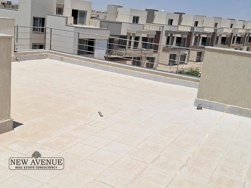 4 WhatsApp Image 2025-09-09 at 5.38. 28 PM (3). jpg