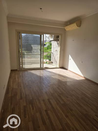 شقة 3 غرف نوم للايجار في الشيخ زايد، الجيزة - IMG-20251013-WA0038. jpg