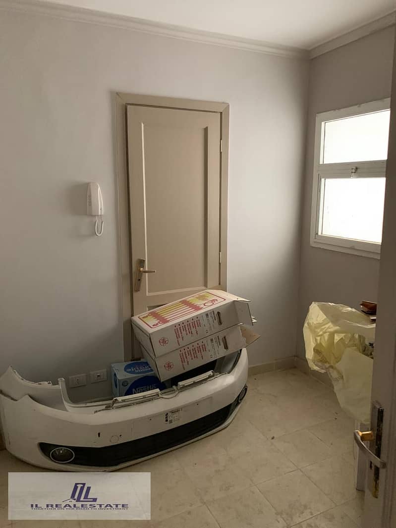 7 3abf5b65-322b-460b-97b8-d52a6b8a206f. jpg