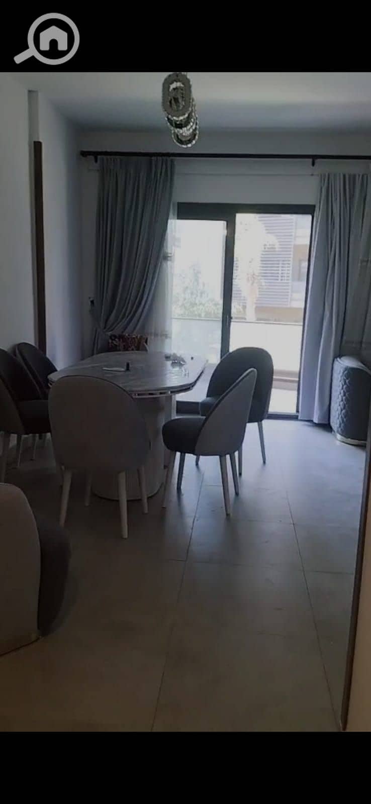 2 0d9093cf-9e50-4637-a69b-aedfd384b3fe. jpeg