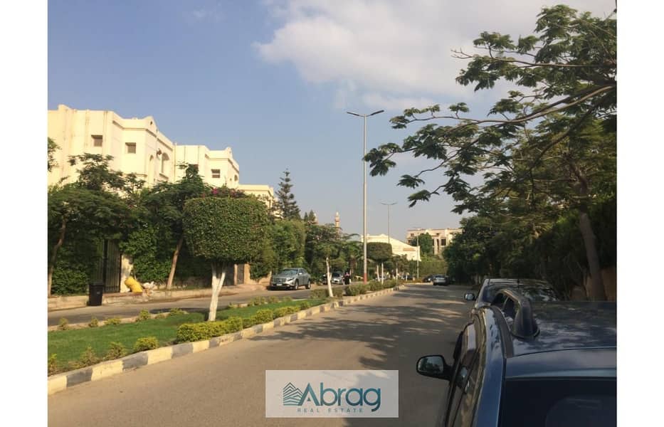 9 aaee35e4-75bf-43a0-9b68-3a4a983cb5ff. jpg