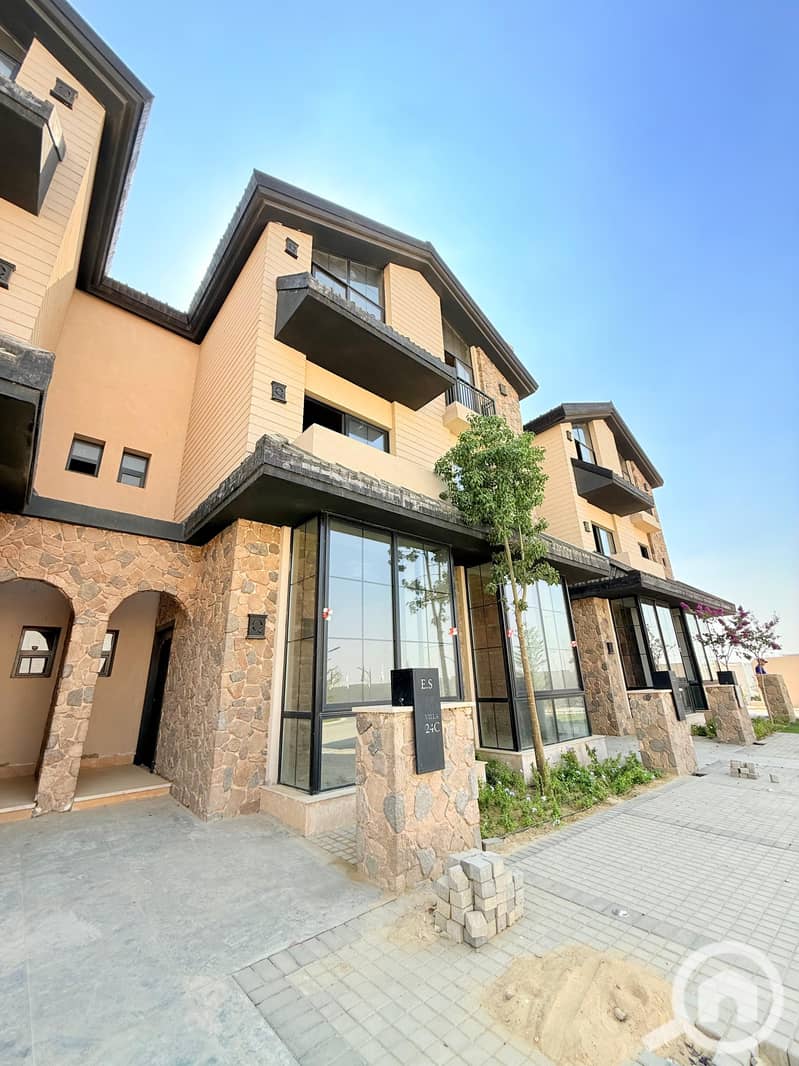 3 22367b79-e64f-4f84-a0d1-ad37d4cb524d. jpg