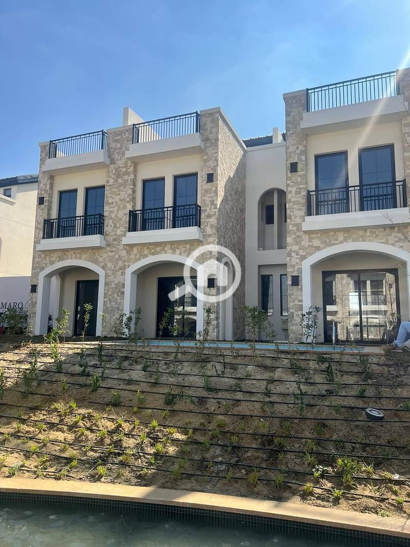 4 a899f56c-a9db-4ca4-bbd3-e410008cbbc0. jpg