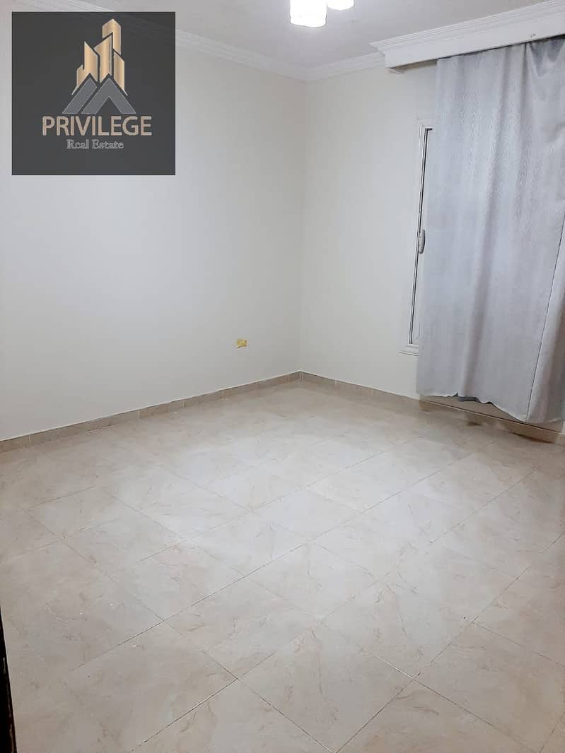 6 WhatsApp Image 2025-10-20 at 18.37. 49_58a5c7d2. jpg