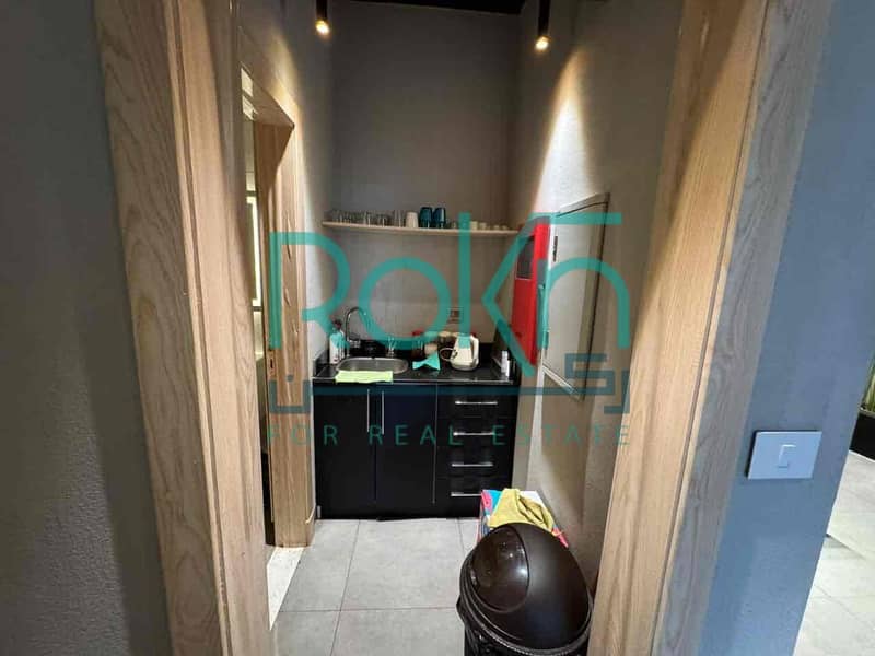 6 d661d7d1-7fcc-47e2-a2b9-c923a22d5a6a. jpg