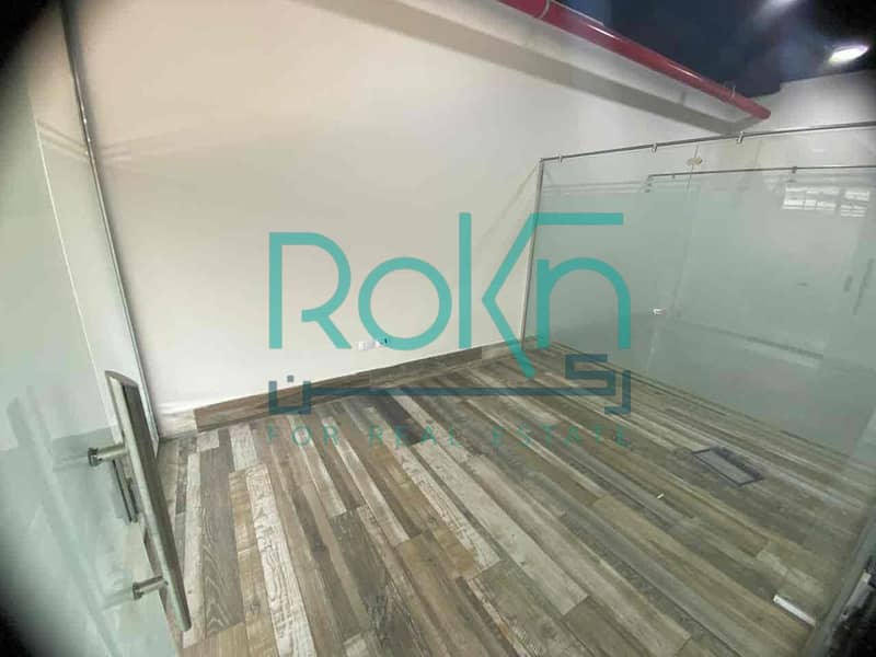 10 9d203789-92f2-416d-bf48-3f7ba7e93cee. jpg