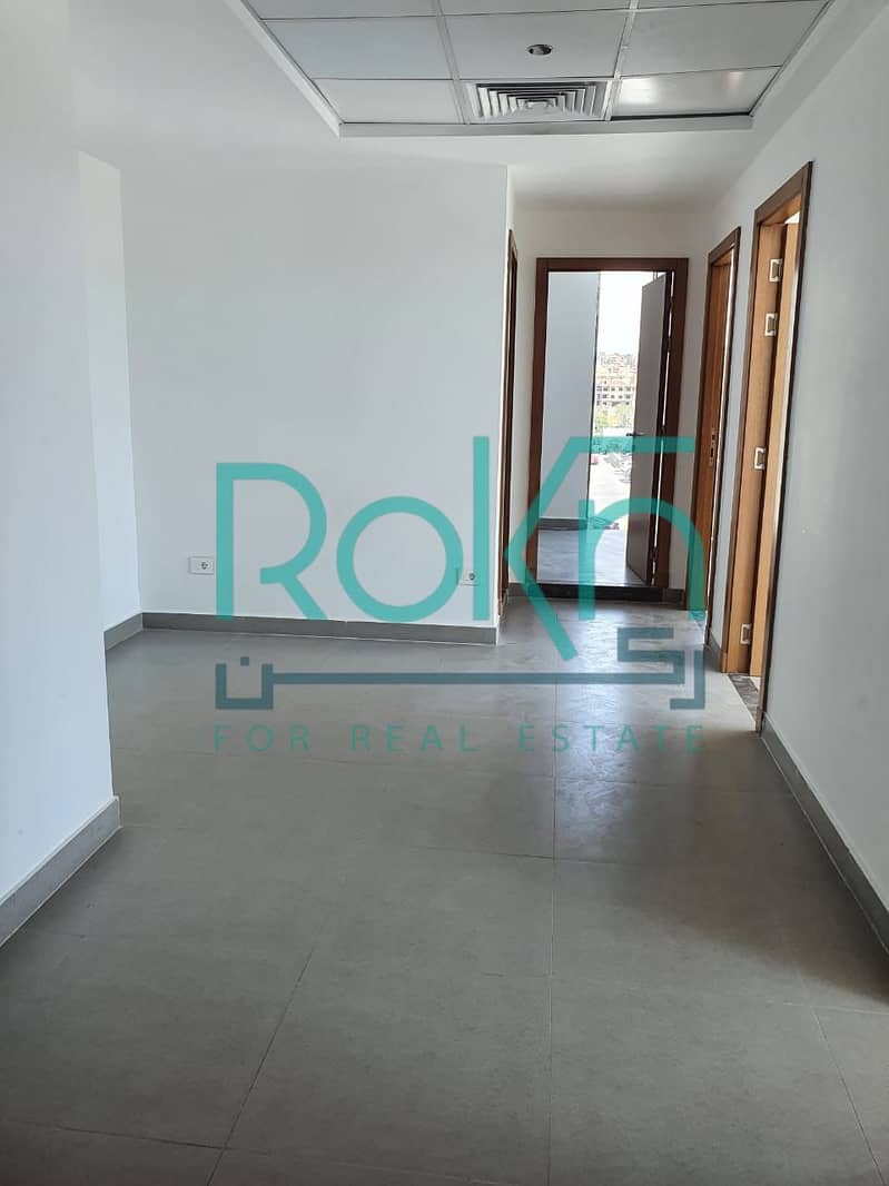 9 e897e3ed-c96c-4e50-bf95-3b62494c23e0. jpg