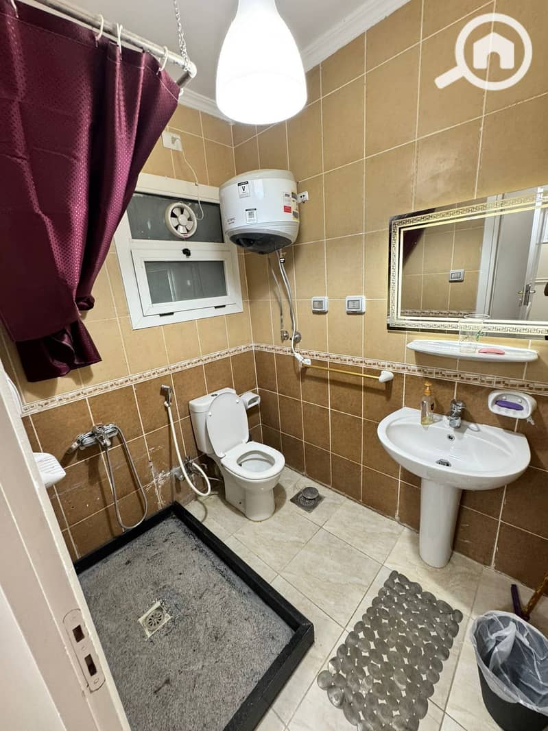 10 cff2082a-f59e-4ca7-bea0-fc4d77c10cd9. jpeg