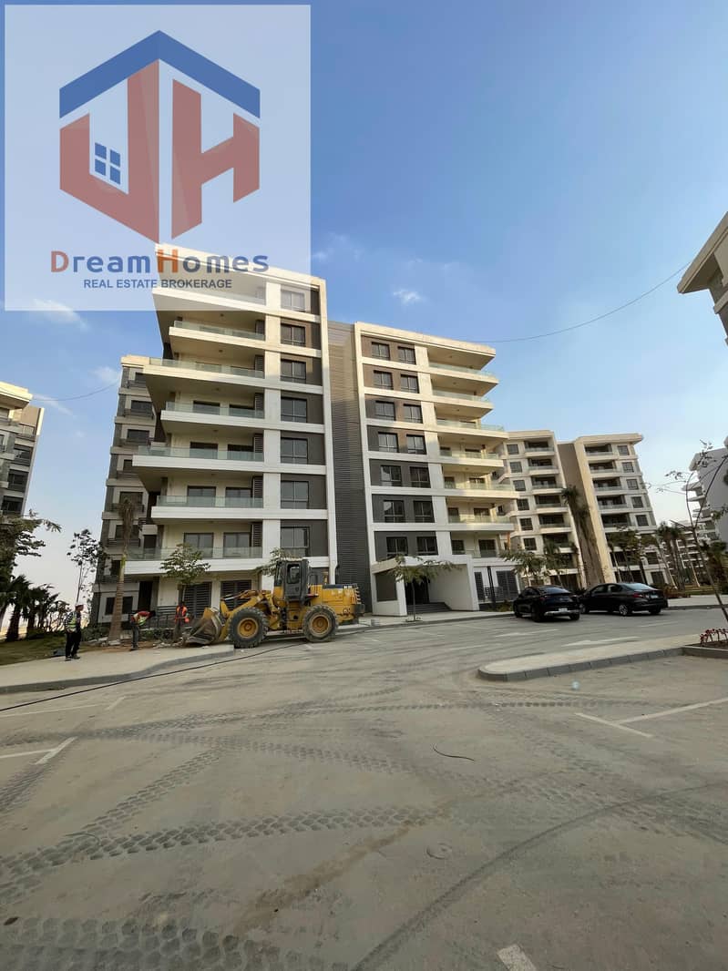 12 f09f794f-8004-4d67-8575-a68de18e274a. jpg