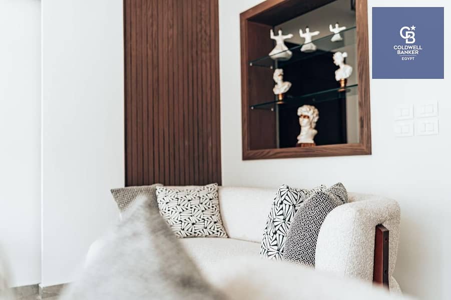 2 be219a23-9243-4b35-b1cb-65bdc6e2a3a5. jpeg