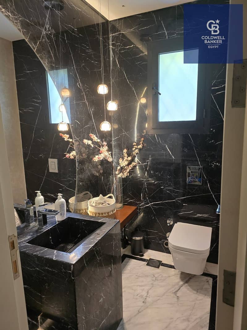 5 70067ff9-970f-463a-976c-a630066e2c71. jpeg