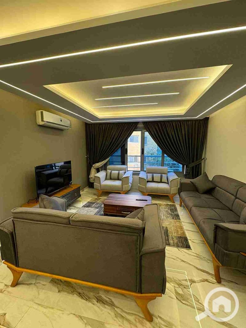 1000095890. jpg 1000095890. jpg