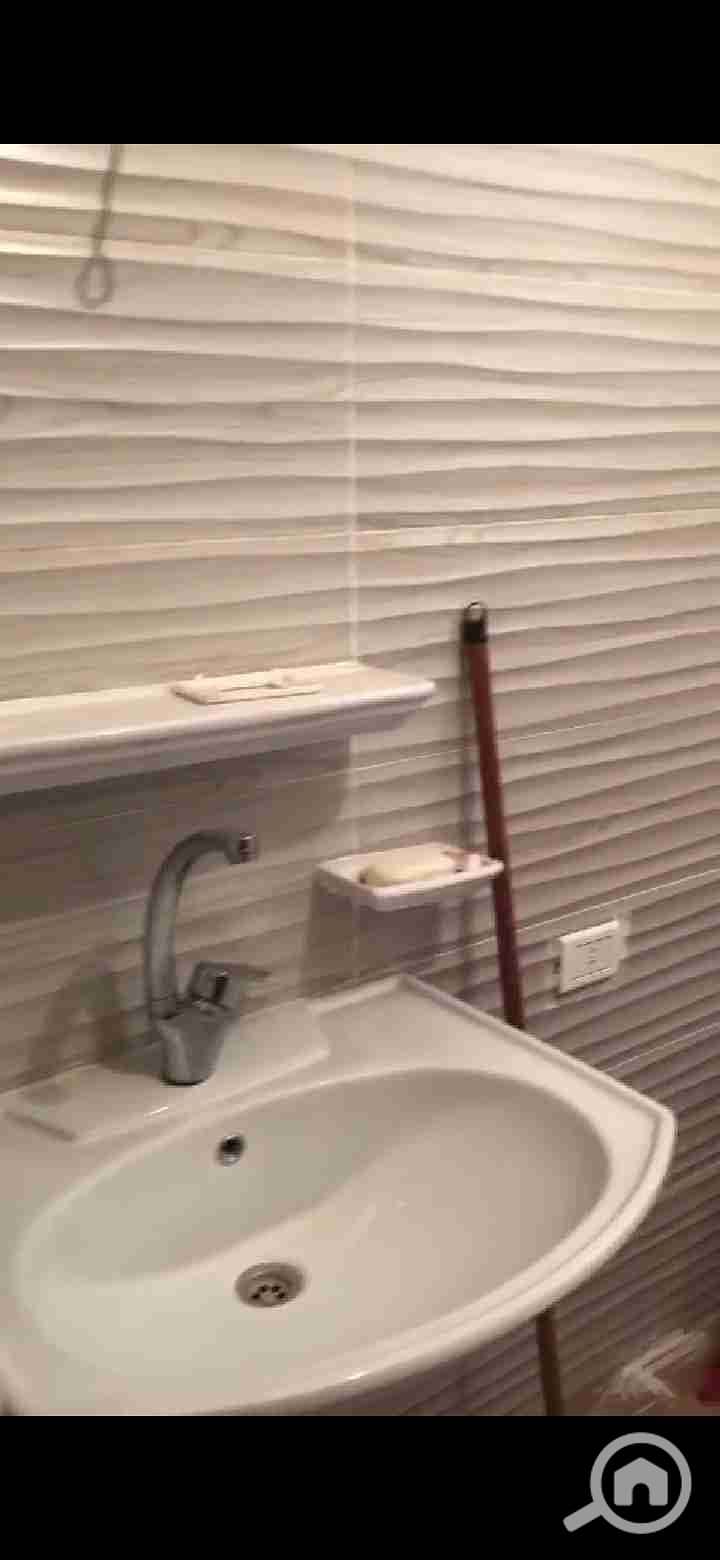 4 Screenshot_20251020_173850_com. whatsapp. jpg