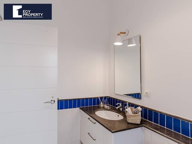 4 _files_c0f3e71a-749d-44b7-9edd-cca899bf07ca. jpeg