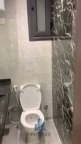10 WhatsApp Video 2025-09-06 at 21.26. 52_4155e4cd. mp4_20251020_202631.376. jpg