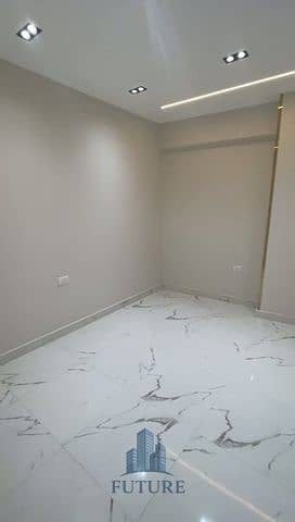 31 WhatsApp Video 2025-09-06 at 21.32. 10_7a0f8d90. mp4_20251020_210643.858. jpg