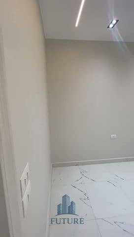 32 WhatsApp Video 2025-09-06 at 21.32. 10_7a0f8d90. mp4_20251020_210646.692. jpg