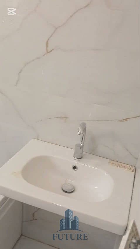 17 WhatsApp Video 2025-10-19 at 15.54. 50_4e2527c5. mp4_20251020_211928.404. jpg