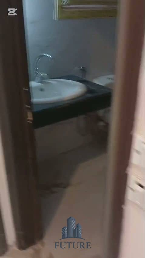 24 WhatsApp Video 2025-10-19 at 15.54. 50_4e2527c5. mp4_20251020_212000.480. jpg