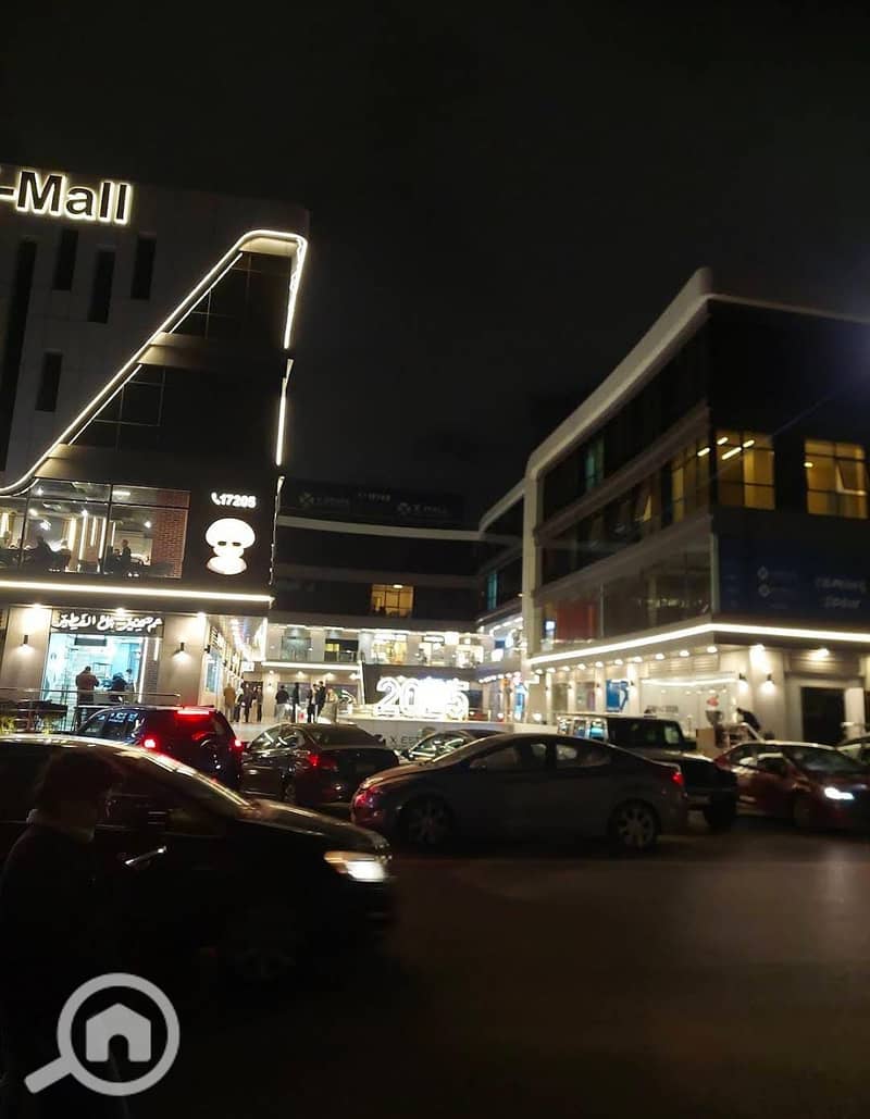 4 8c8a8f21-20c7-41ab-960c-dd4a26bd65e1. jpg