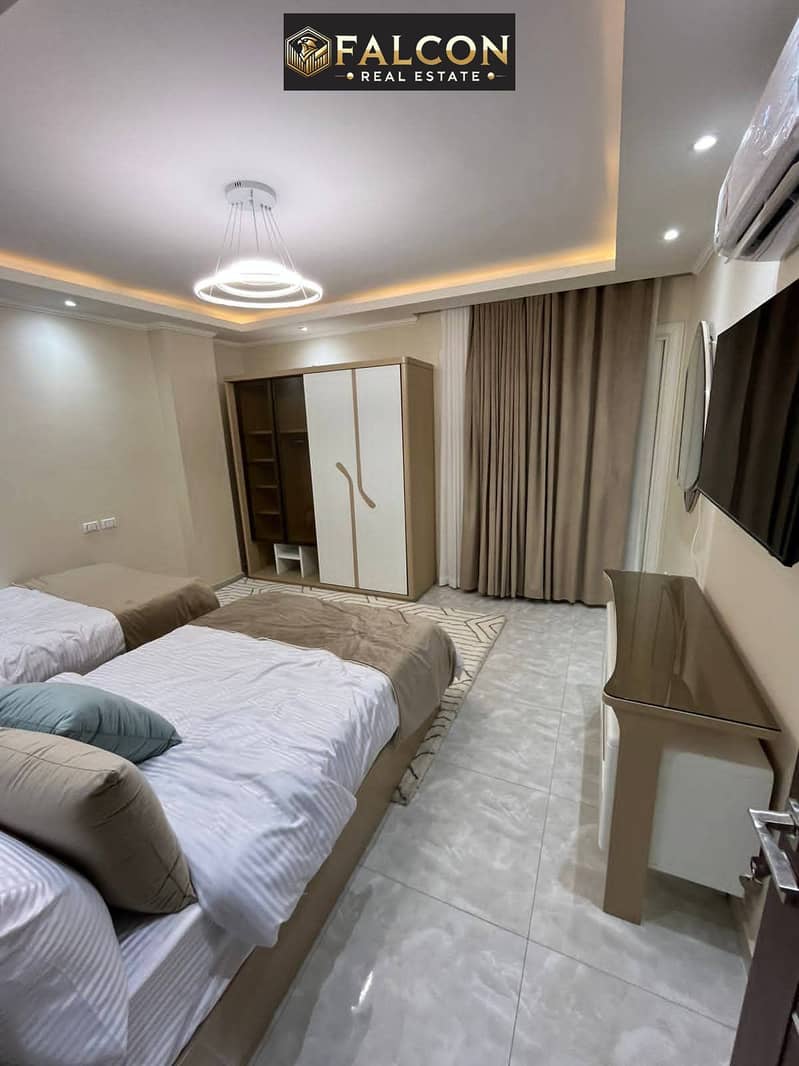 3 4abb932d-b3e3-4382-ad81-24624d7f3ad6. jpg