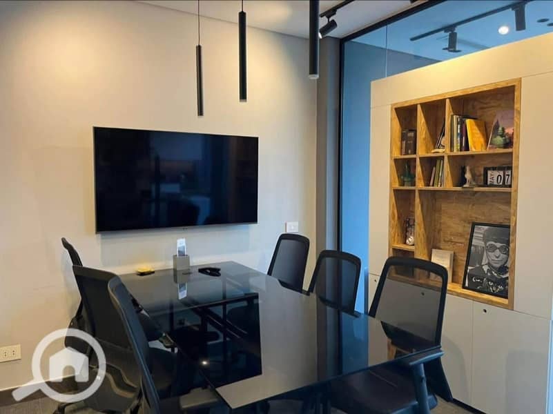 2 1eb42d7d-d736-41ec-b3aa-1ae11aac9fb2. jpeg