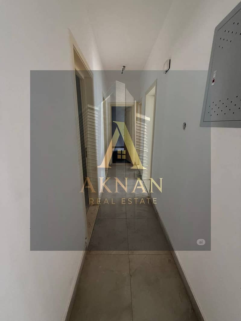 10 WhatsApp Image 2025-10-21 at 10.15. 27 (4). jpeg