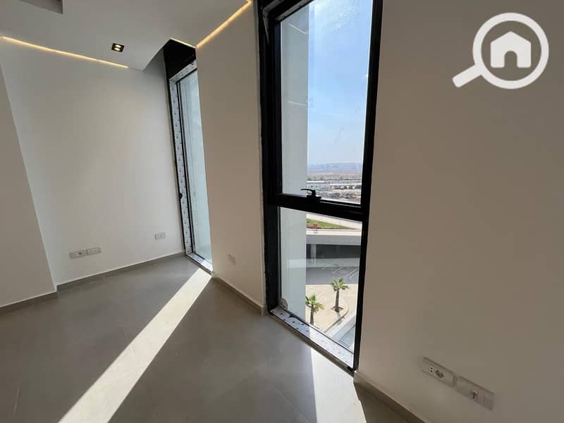 4 WhatsApp Image 2025-10-15 at 4.02. 55 PM. jpeg