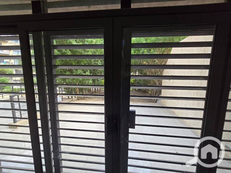 9 4bb38b78-d3e9-4637-a8d7-c0176a08890f. jpeg