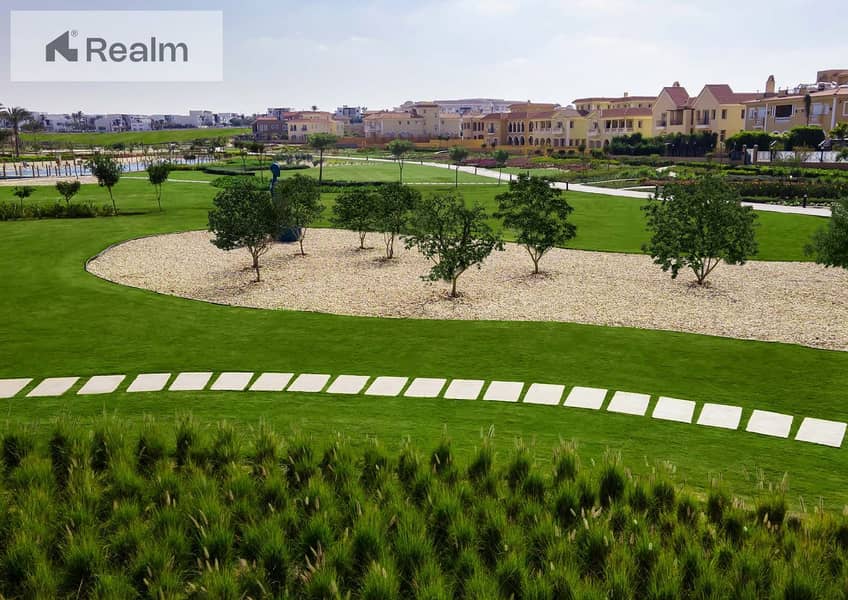 5 GREENS_SIGNATURE_BROCHURE_Page_04_Image_0001. jpg