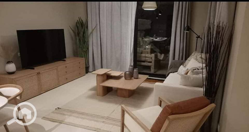 3 5aed0ebb-9f57-4309-a8a2-a032403c9c2a. jpg