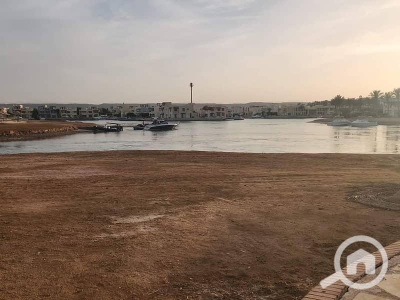 8 447495941_435856142555476_3838209888373554883_n. jpg