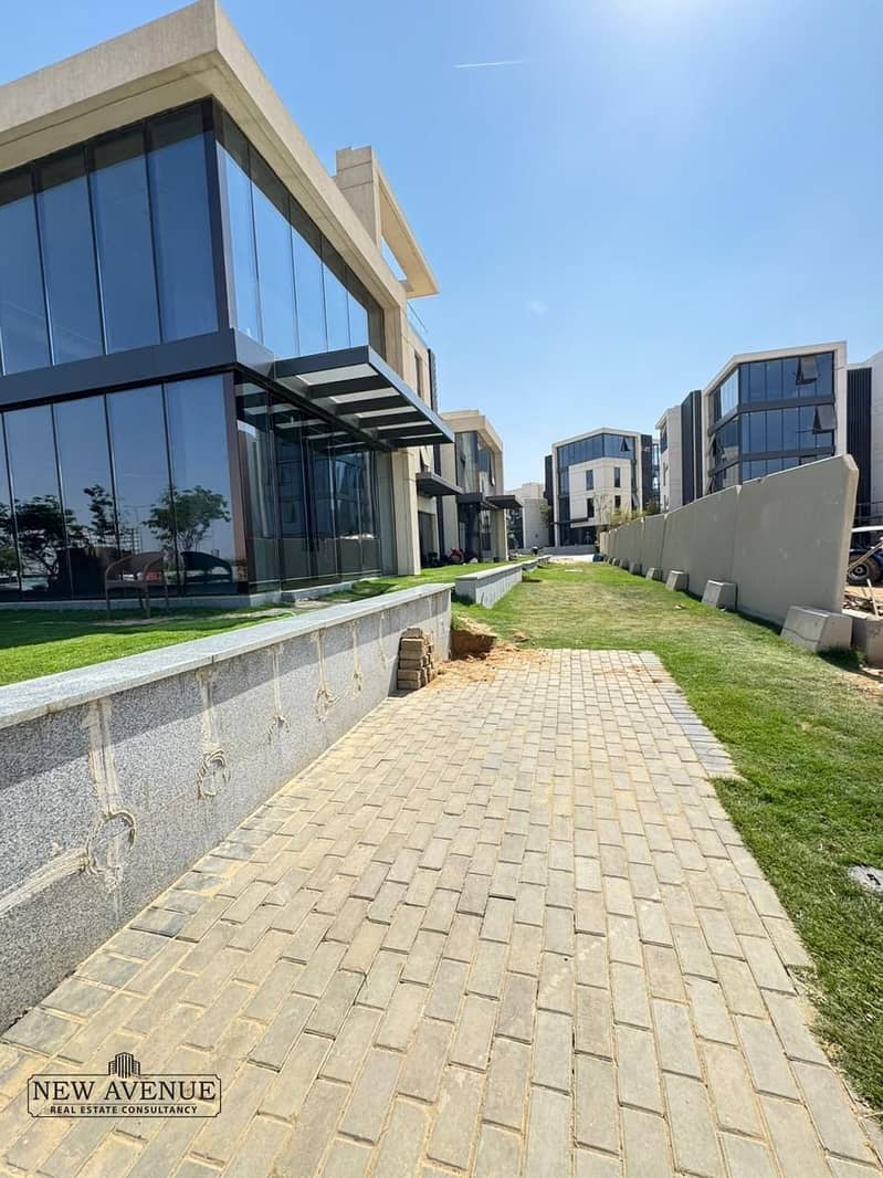 5 WhatsApp Image 2025-09-18 at 2.31. 58 PM (1). jpeg