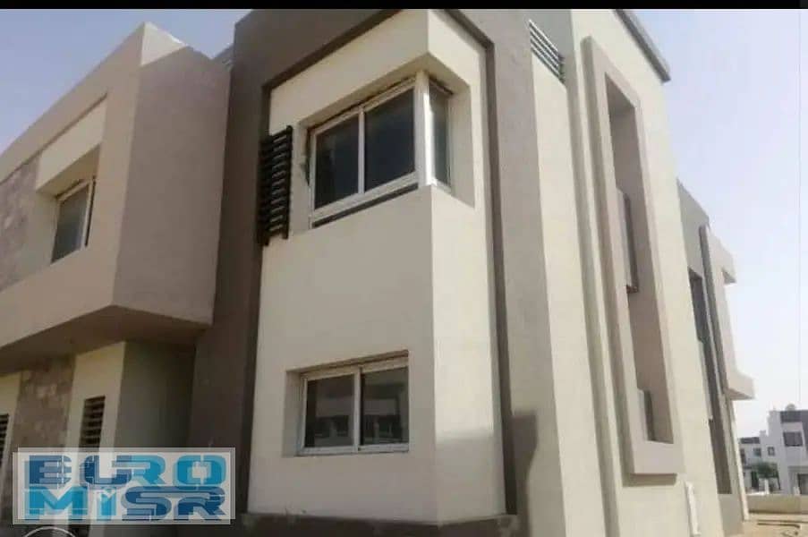 9 29750901-800x600. jpg