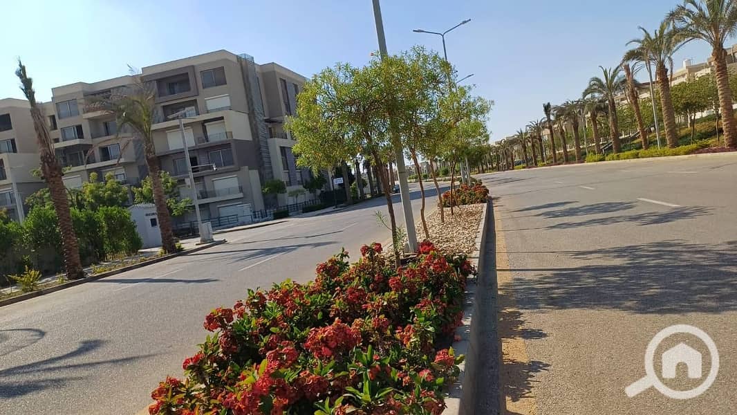 10 ccbd0b46-9920-4b6d-91f2-e3bbebc7f7da. jpg