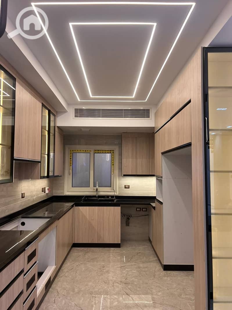 3 8bea081e-1411-435f-8c9e-6b46e10e79ae. jpeg