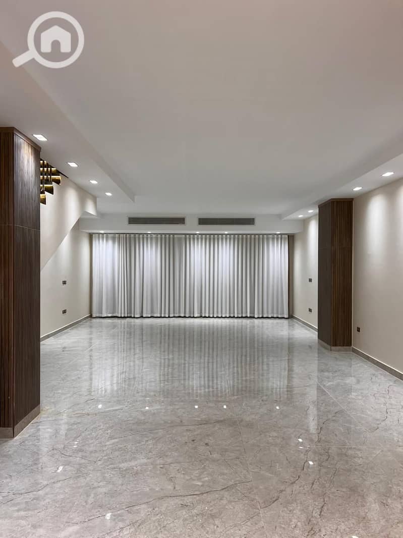 8 d006de32-e5e6-4f9b-9184-fabd891c2a00. jpeg