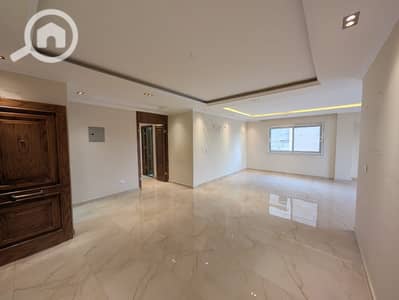 شقة 4 غرف نوم للايجار في القاهرة الجديدة، القاهرة - IMG-20250925-WA0063. jpg