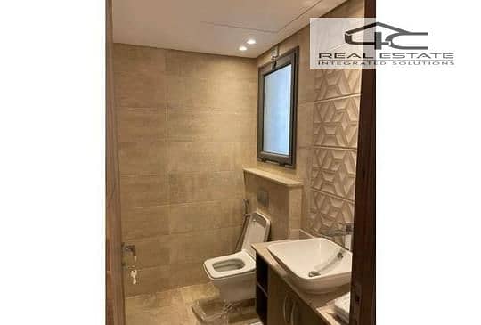 5 9f93eafd-1624-4296-80d1-aead7eb91c5f. jpg